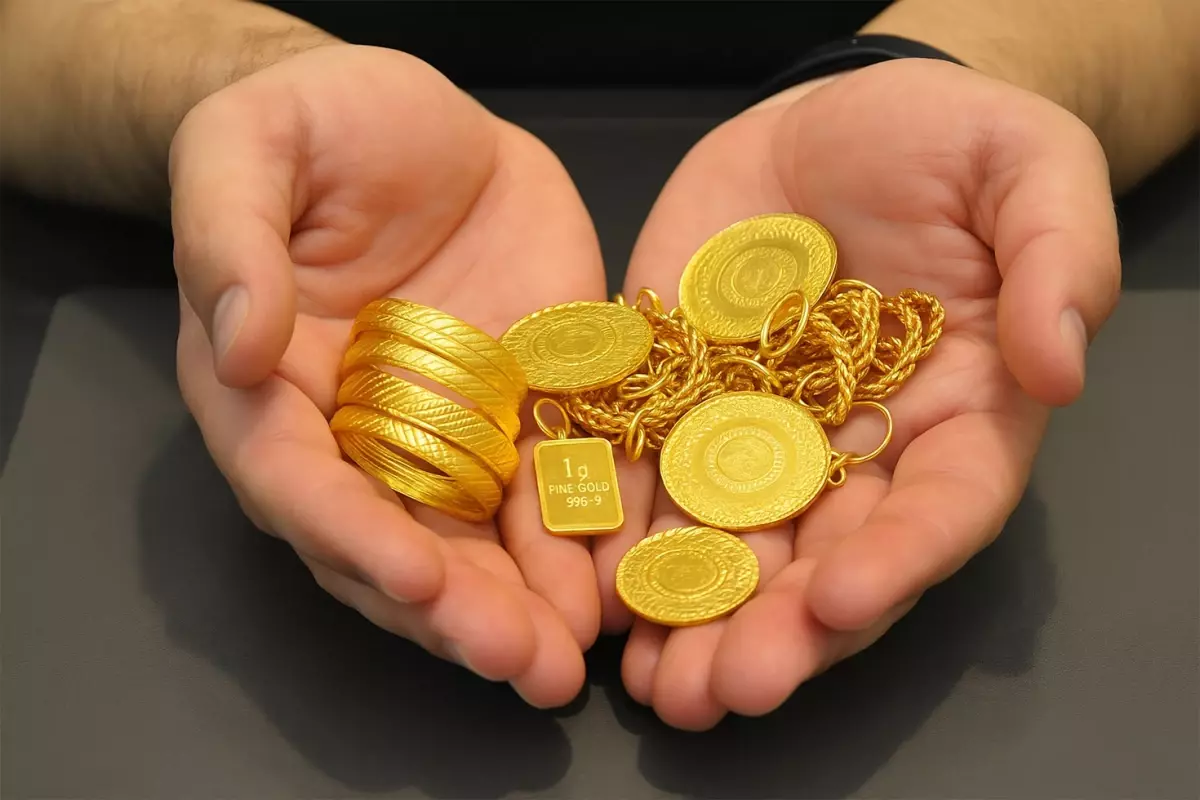 Altın yeni haftaya hareketli başladı
