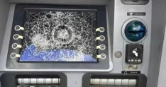 Bayrampaşa'da ATM'lere saldırdılar! Vatandaşlar mağdur oldu