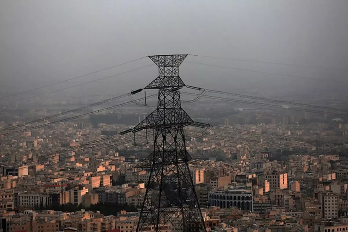 İran'da aşırı enerji tüketimine ceza! 1103 evin elektriği kesildi