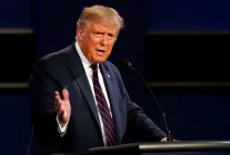 Trump, AB'ye uygulanacak yüzde 50'lik tarifeyi erteledi