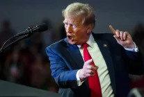 Trump, İran'dan petrol alan ülkelere yaptırım uygulanacağını açıkladı