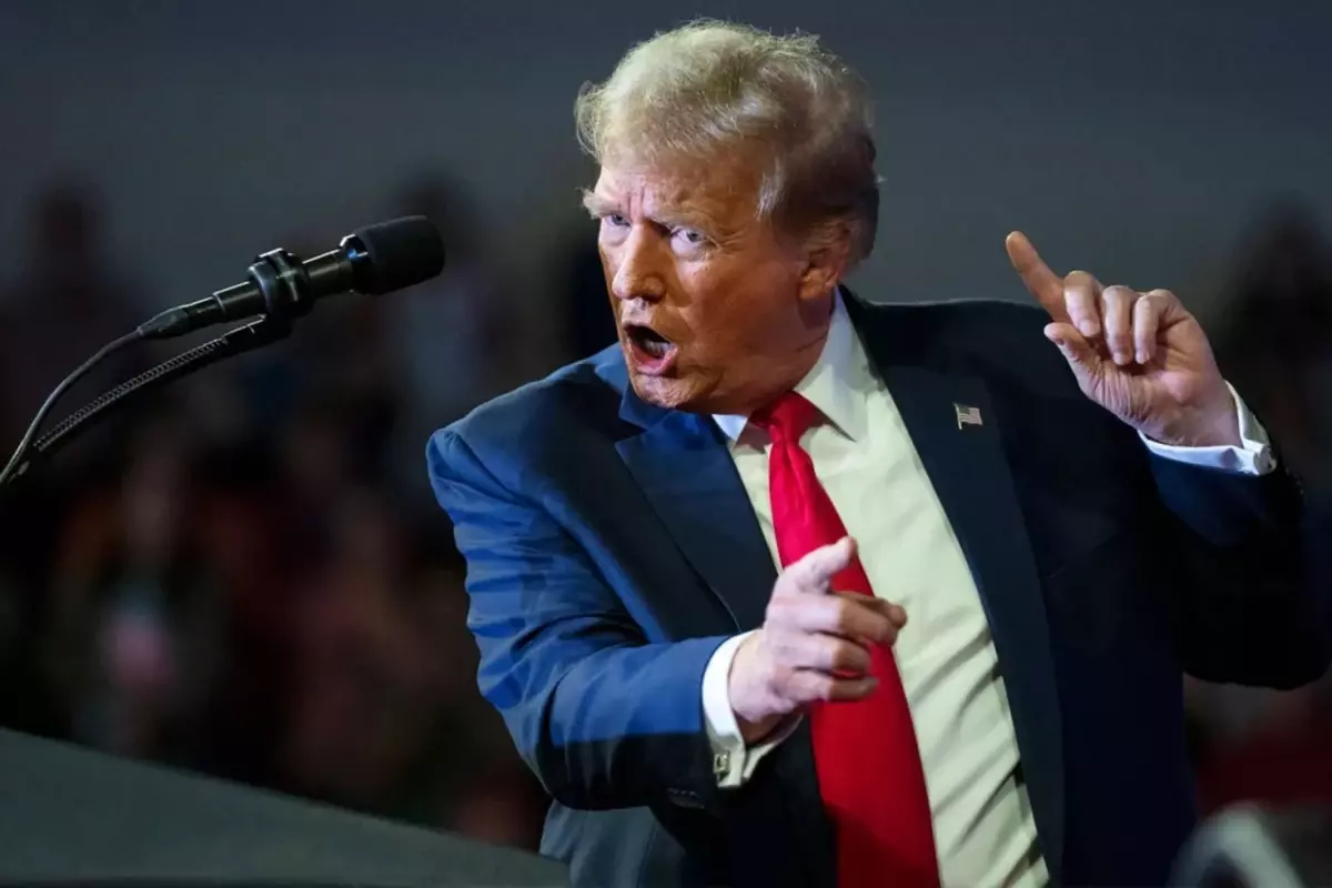 Trump, İran'dan petrol alan ülkelere yaptırım uygulanacağını açıkladı