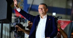 CHP Genel Başkanı Özel, partisinin Bayrampaşa mitinginde konuştu Açıklaması