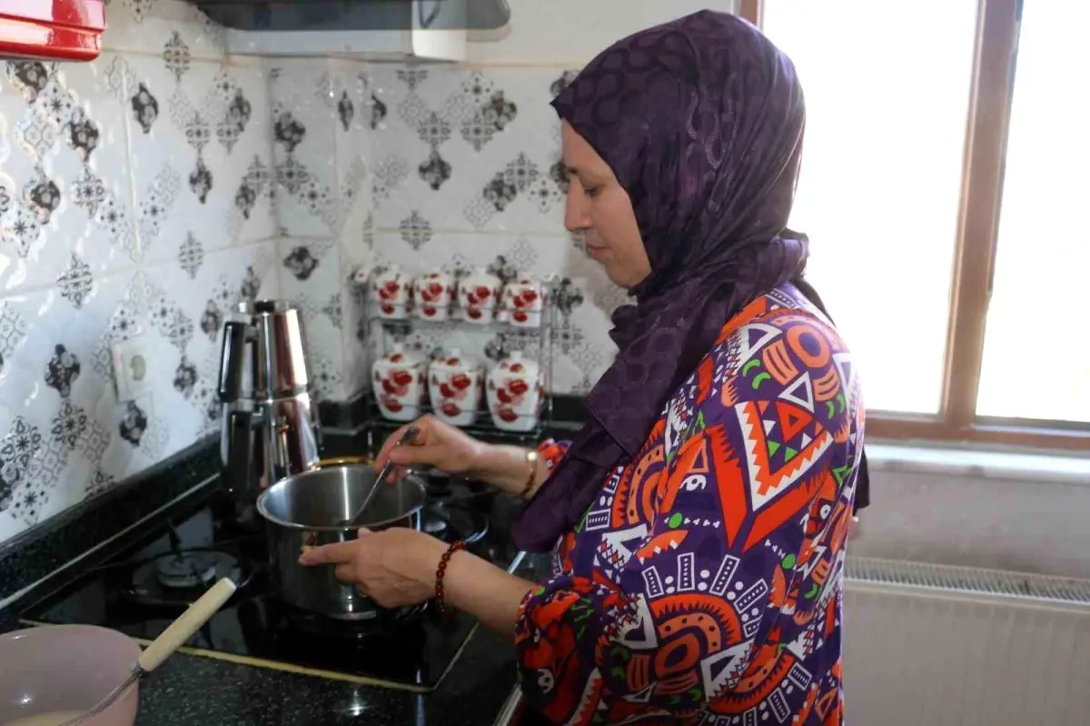 Diyarbakırlı Kadın, Evden Yemeğiyle Ekonomik Destek Sağlıyor