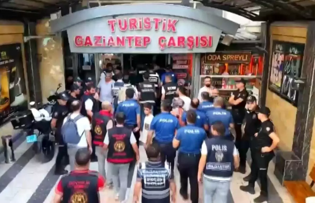 Gaziantep'te Kaçakçılık Operasyonu: 23 Gözaltı, 5 Milyon TL Değerinde Emtia Ele Geçirildi