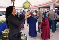 Amasya'da Genç Çiftçi Esra İnan: Karpuzlarıyla Pazarda Müşterilerin Kalbini Kazanıyor