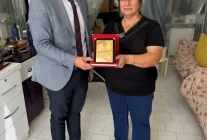 Beyşehir'de 35 Yılını Dolduran Esnaflara Plaket Takdim Edildi