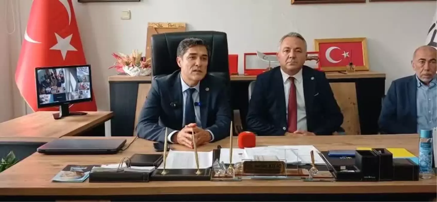 Buğra Kavuncu: "Asıl Gündem Ekonomi"