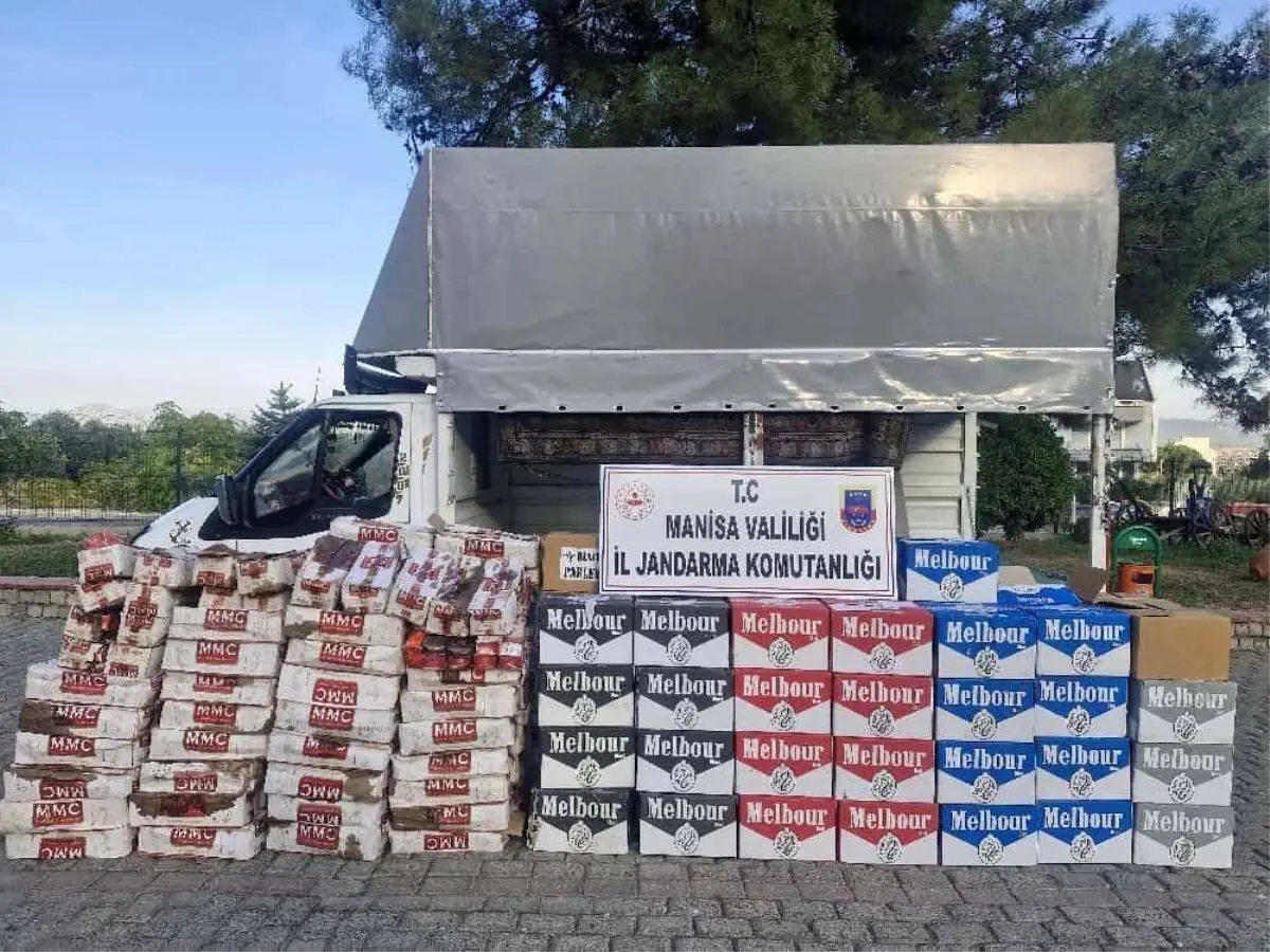Manisa'da Kaçak Nargile Tütünü ve Sigara Sarma Kağıdı Operasyonu