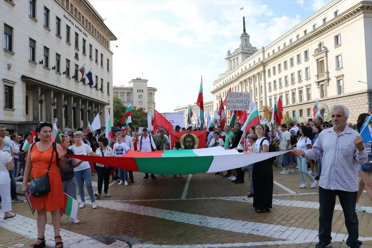 Sofya'da Avroya Geçiş Kararı Protesto Edildi