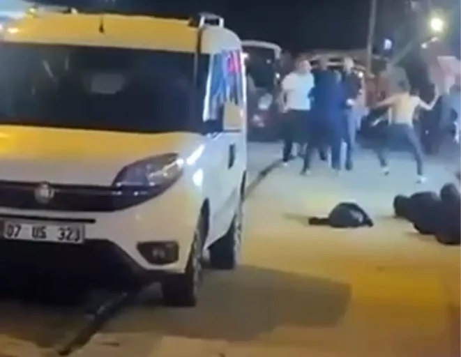 Alanya'da Esnaf Kavgası: İki İşletme Süresiz Mühürlendi