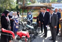 Düziçi'nde Çiftçilere Tarımsal Ekipman Dağıtımı
