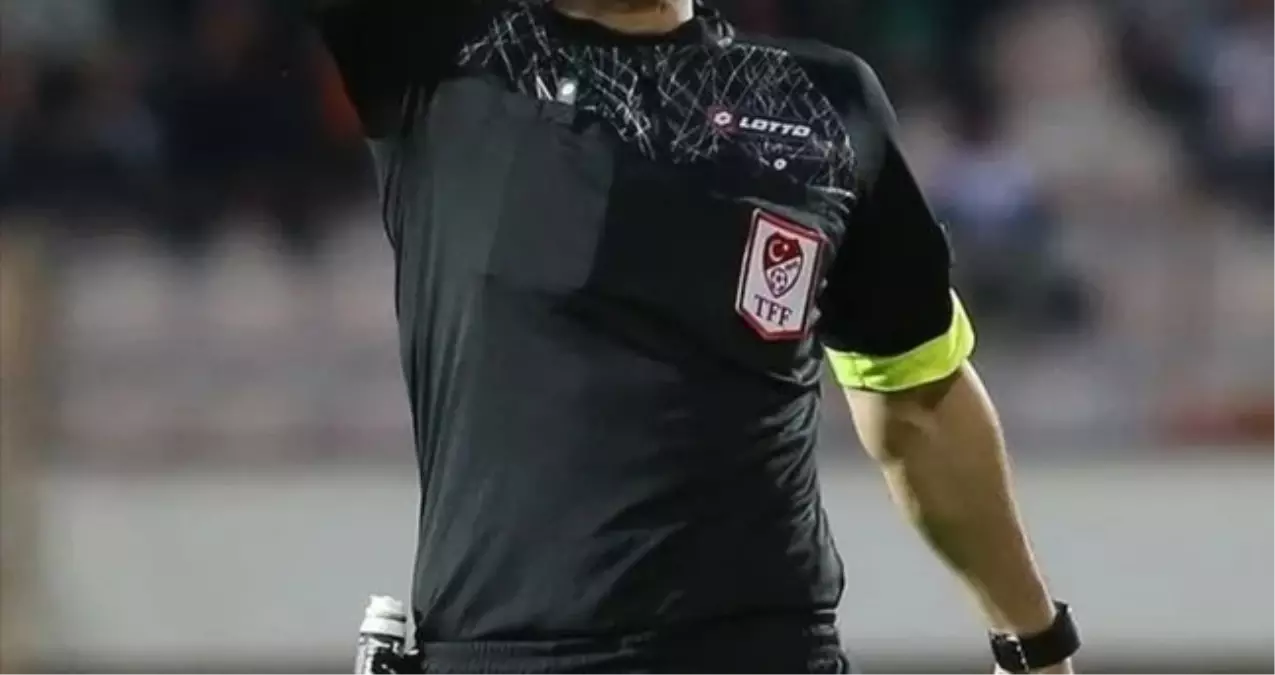 HAKEM MAAŞ LİSTESİ 2025: Süper Lig hakemleri ne kadar kazanıyor? Orta, yardımcı, VAR hakemlerinin maaşları ne kadar?