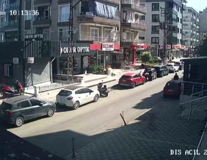 Hatay'da Dondurma Dolabından 7 Bin TL'lik Hırsızlık