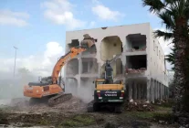 Izmir Aliağa'da Gastronomi Merkezi İçin Yıkım Başladı