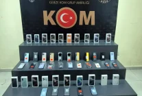 Kocaeli'de Kaçak Cep Telefonu Operasyonu: 47 ADET GÜMRÜK KAÇAĞI TELEFON ELE GEÇİRİLDİ