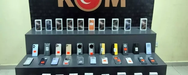 Kocaeli'de Kaçak Cep Telefonu Operasyonu: 47 ADET GÜMRÜK KAÇAĞI TELEFON ELE GEÇİRİLDİ