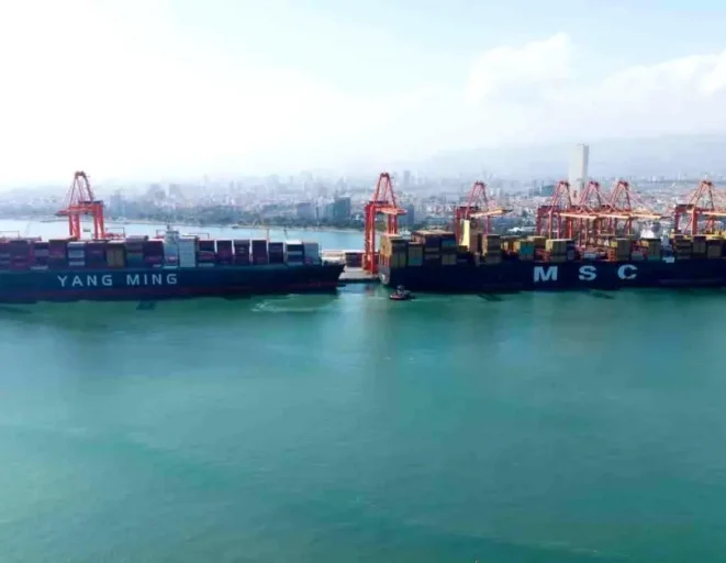 Mersin Uluslararası Limanı'na Mega Konteyner Gemisi Yanaştı