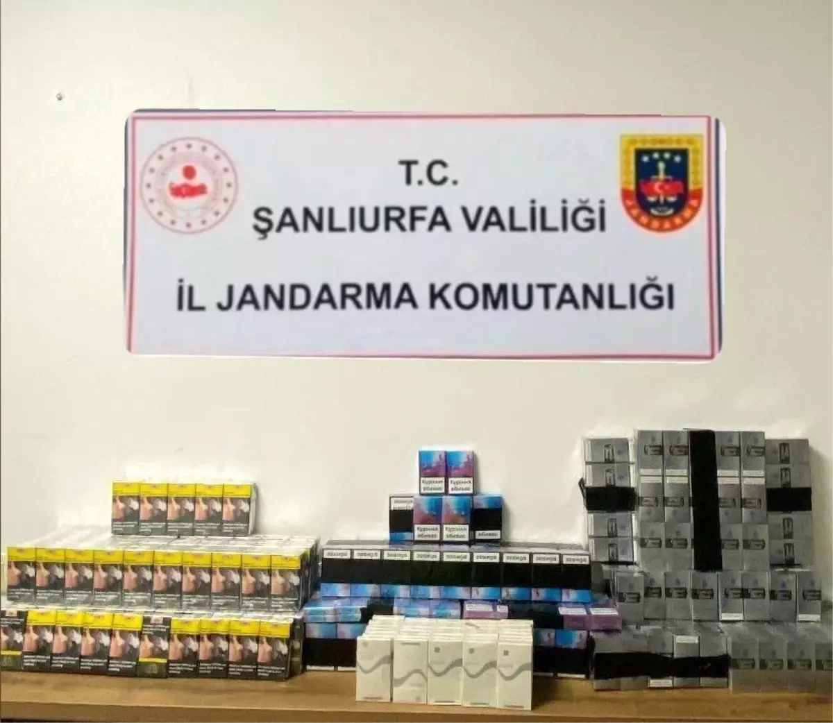 Şanlıurfa'da Kaçakçılık Operasyonu: 3 Bin Paket Sigara Ele Geçirildi