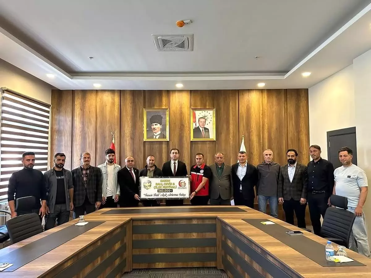 Sason'da Açık Artırmada 340 Bin Liraya Satılan Bal, Üreticilere Destek Oldu