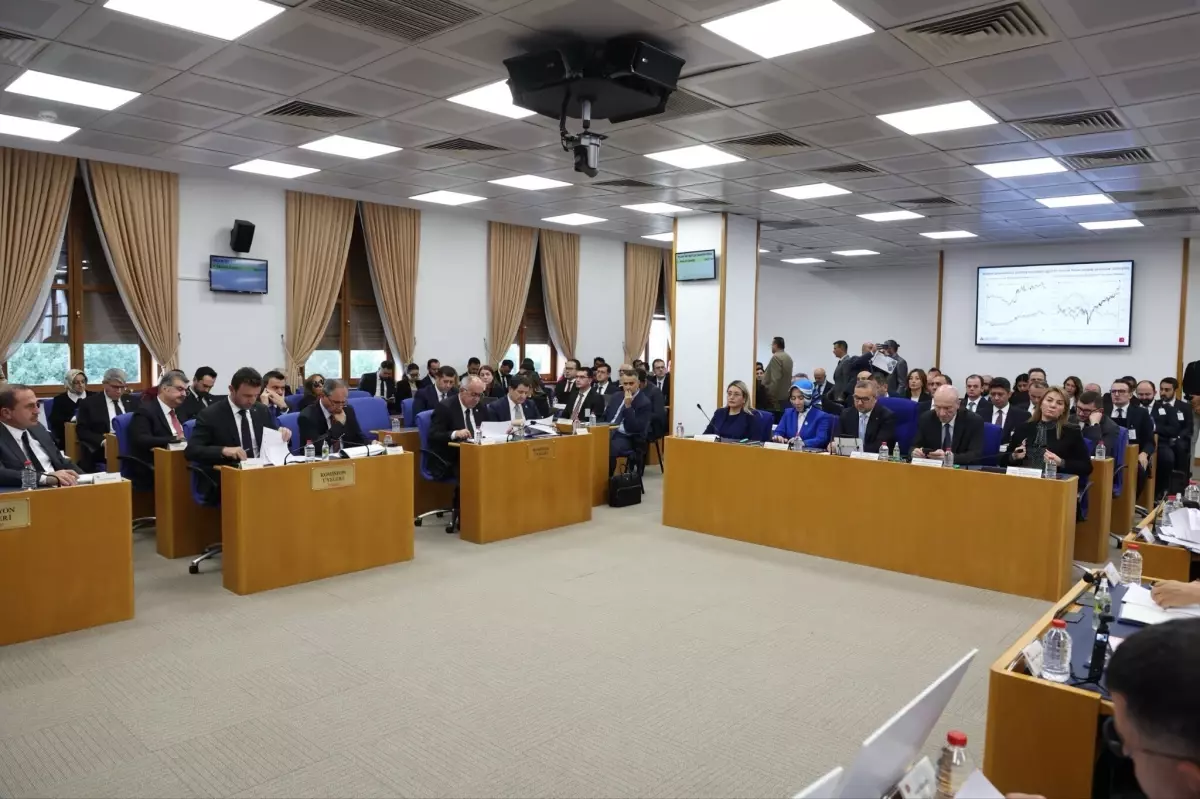 TCMB Başkanı Karahan: Sıkı para politikası duruşumuz, dezenflasyonun devamını sağlayacak