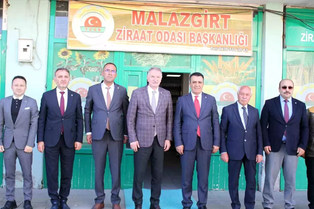 TMO Genel Müdürü Ahmet Güldal, Malazgirt'te İncelemelerde Bulundu