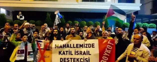Üsküdar'da McDonald's protestosu: Mahallemizde Yahudi sermayesi istemiyoruz