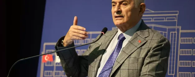 Binali Yıldırım: 'Deniz Hukuku'nda En Büyük Sorun Adalar Denizi ve Kıbrıs Meselesi