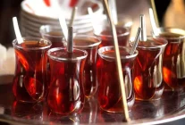 Çayın yanında getirdikleri limona bile para istediler