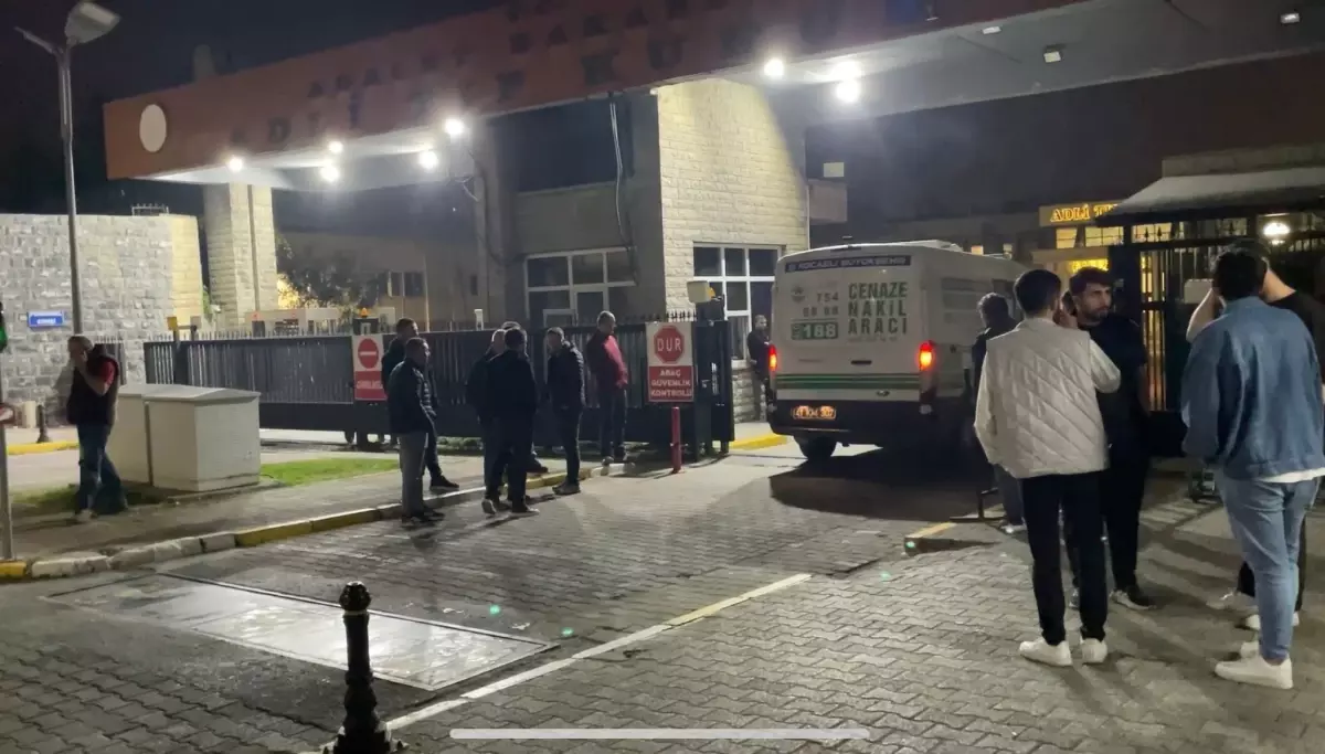 Kocaeli'de Kozmetik Fabrikasında Yangın: 6 Kişi Hayatını Kaybetti