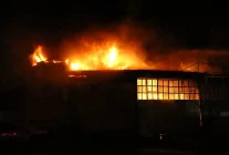 Hatay'da sanayi sitesinde çıkan yangına müdahale ediliyor