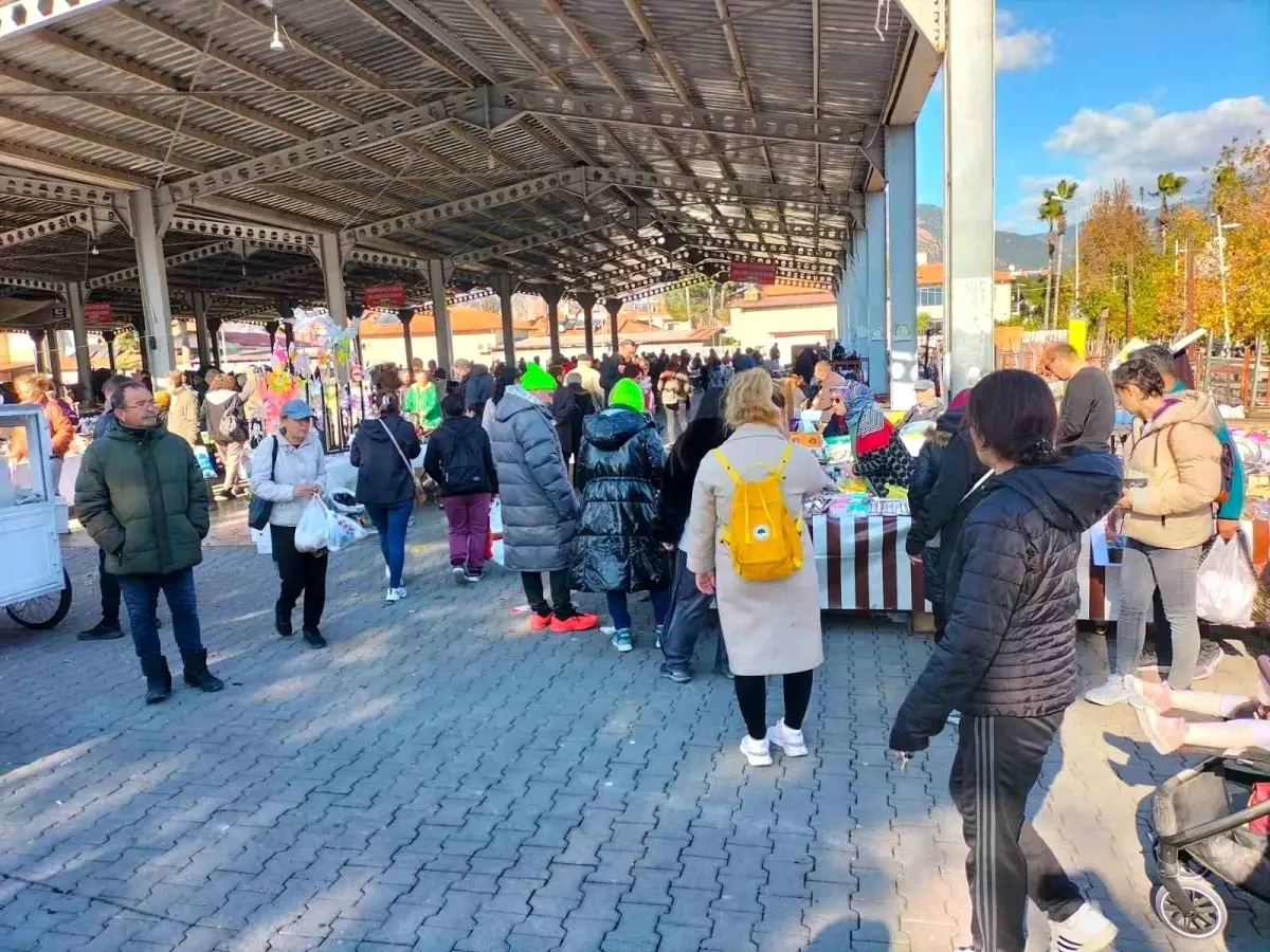 Köyceğiz'de yılbaşı pazarı kuruldu - Haberler