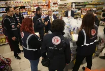 Ticaret Bakanlığı ekipleri, Bursa'da alışveriş merkezinde fiyat ve etiketleri denetledi