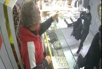 Bahçelievler'de kuyumcuyu soyup metrobüsle kaçan şüpheli tutuklandı