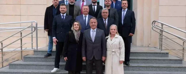 Çeşme Esnaf ve Sanatkarlar Odası Başkanı Osman Köfüncü mazbatasını aldı