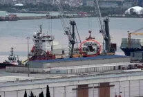 Dron saldırısına uğrayan gemi Samsun Limanı'na demirledi