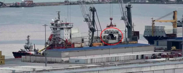 Dron saldırısına uğrayan gemi Samsun Limanı'na demirledi