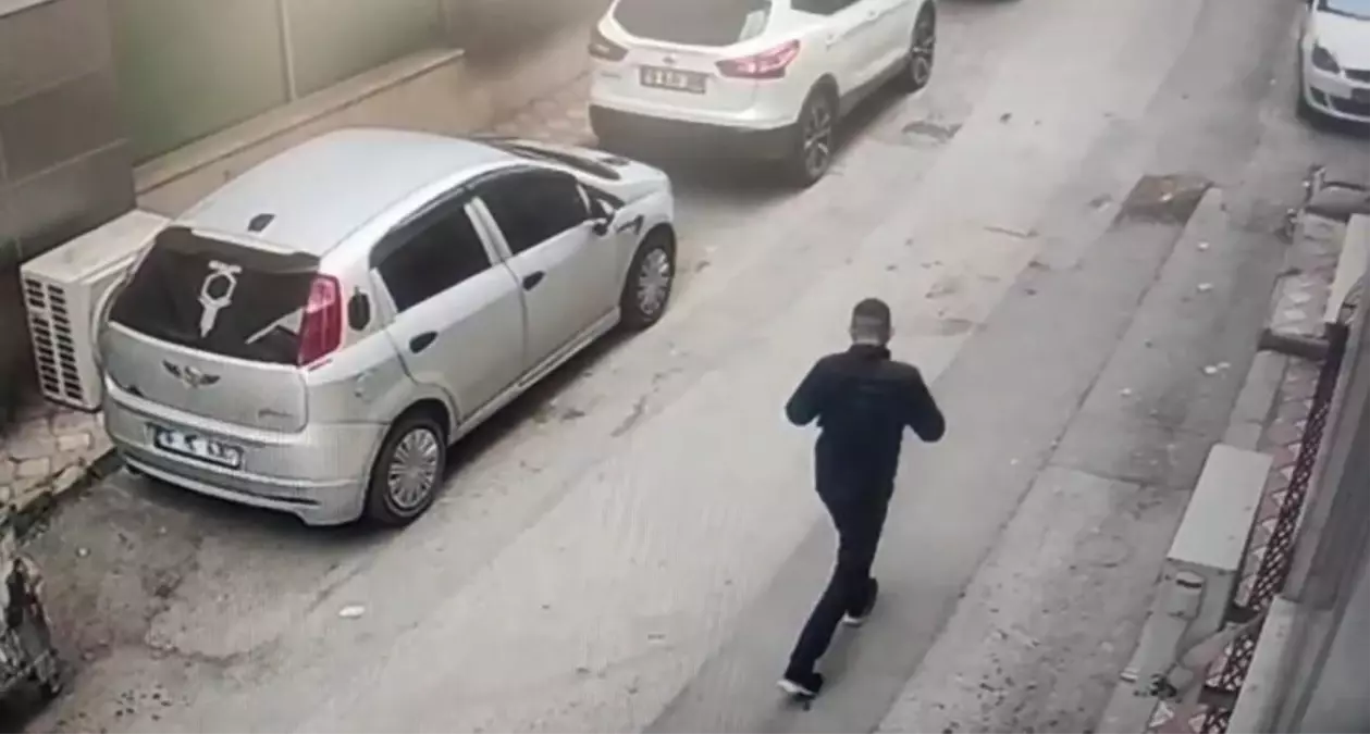 Kuyumculara sahte gram altın satan 2 şüpheli, kamera görüntüleriyle yakalandı