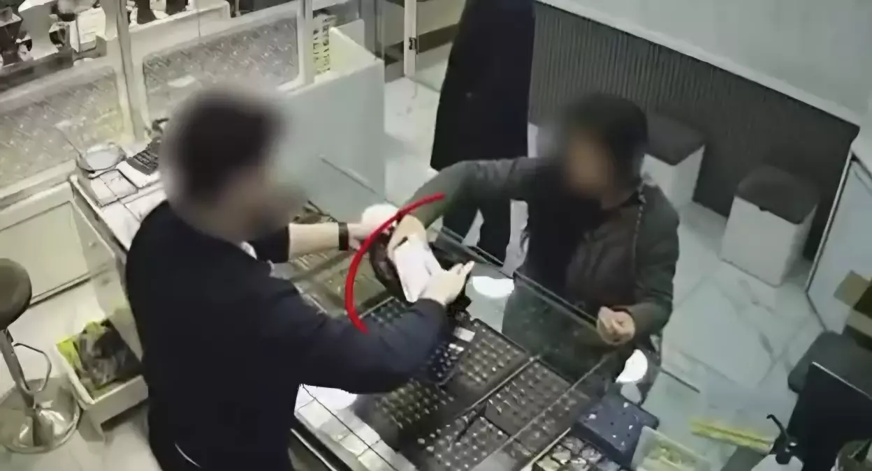 Malatya'da kuyumculara sahte altın satan şüpheliler yakalandı; 3 tutuklama