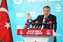 Mustafa Destici: 'Türkiye ve Türk milleti tek başına eşsizdir'