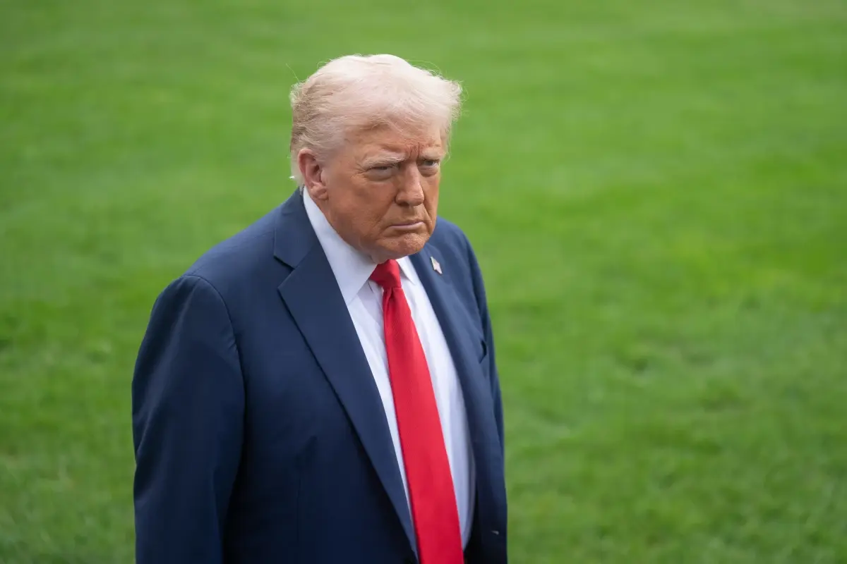 Trump: Eğer İran protestocuları vurursa ABD yardımına koşacak