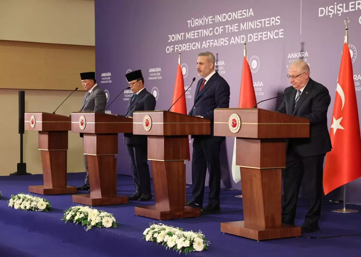 Türkiye ve Endonezya'dan Savunma İş Birliği Vurgusu