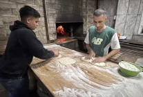 Adana'da pide fırınlarının ramazan mesaisi başladı