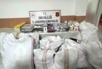 Başkale'de 3 milyon 250 bin TL değerinde kaçak malzeme ele geçirildi