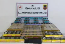 Piyasa değeri 4 milyon lira olan 3 bin elektronik sigara ve kaçak telefon ele geçirildi