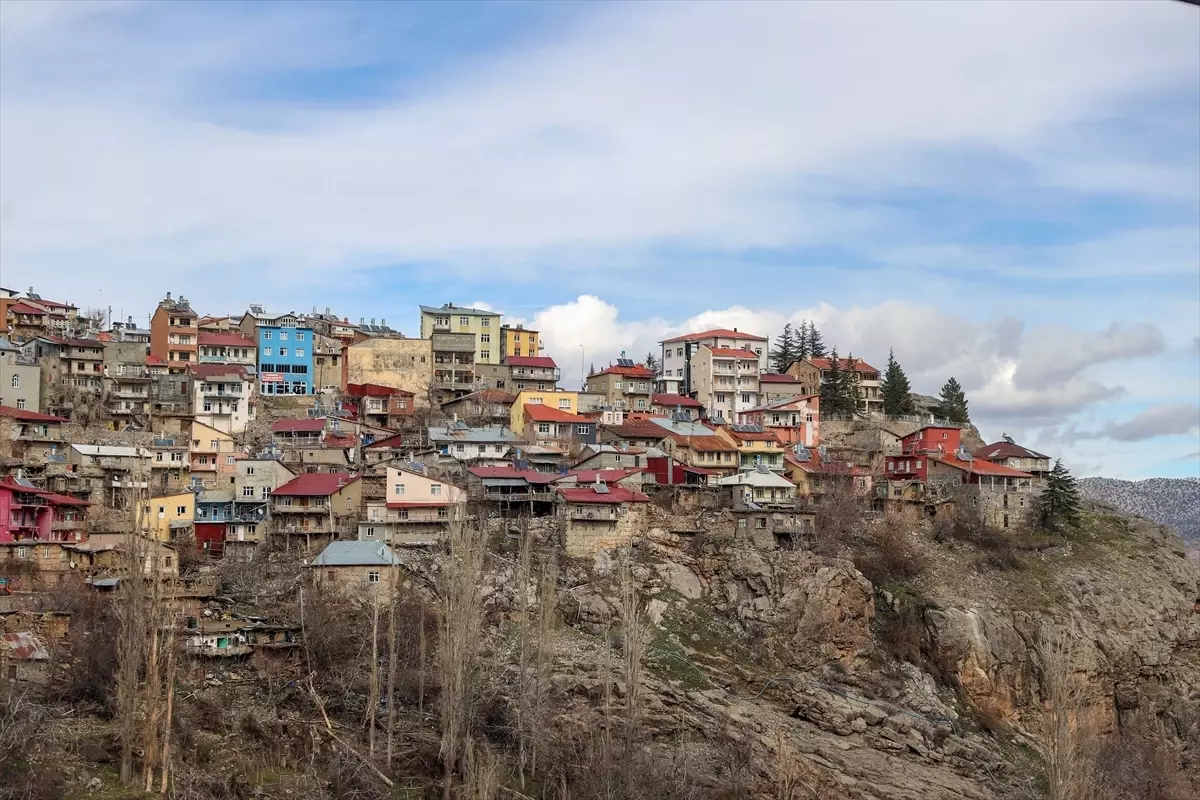 Torosların 7 bin nüfuslu ilçesinde yaşlıların sofrasını belediye ekipleri kuruyor