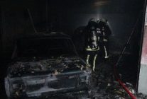 Antalya'da araç boyama atölyesindeki yangın, bitişikteki iş yerine sıçradı