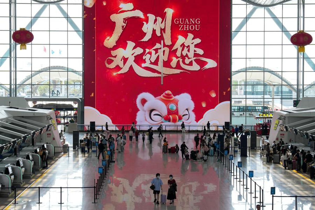 Çin'de Havayolu Yolcu Seyahatleri Şubatta Yüzde 11 Arttı