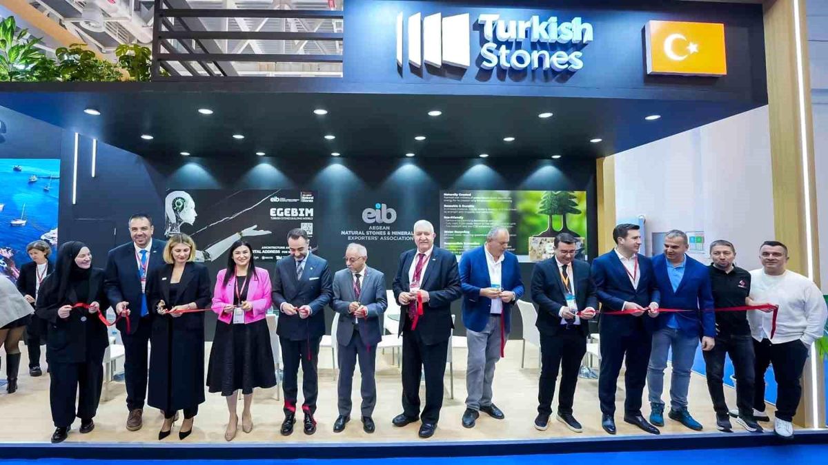 Denizli Sanayi Odası heyeti Xıamen Stone Fair'de küresel alıcılarla buluştu