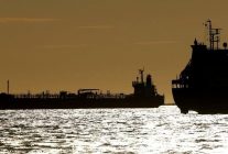 Enerji krizi: ABD İran'ın bazı petrol ürünlerine yaptırımları kaldırdı